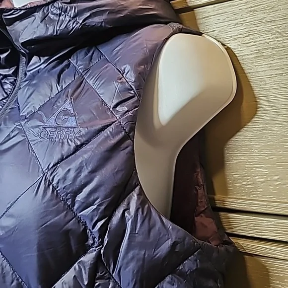 Gerry Reversible Puffer Vest - Picture 5 of 14